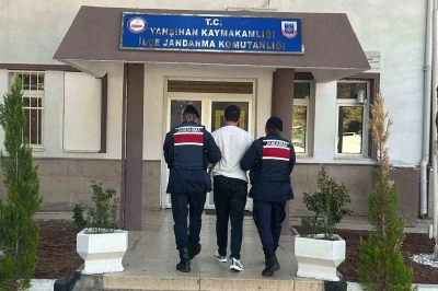 Kırıkkale’de 16 adrese eş zamanlı operasyon: 3 firari hükümlü yakalandı

