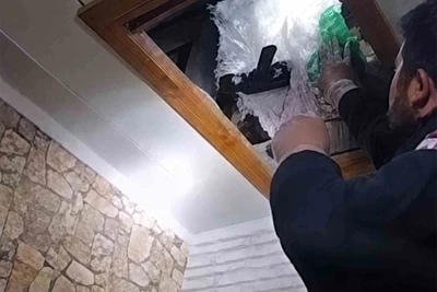 Kırıkkale&rsquo;de &ccedil;atıya gizlenen &ccedil;uvaldan Kalaşnikof &ccedil;ıktı
