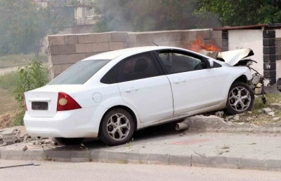 Kırıkkale&rsquo;de kaza sonrası otomobil yandı
