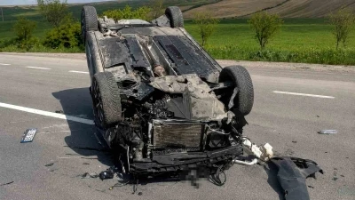 Kırıkkale&rsquo;de kontrolden &ccedil;ıkan otomobil takla attı: 1 yaralı
