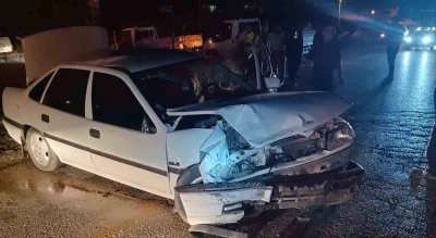 Kırıkkale’de otomobiller kafa kafaya çarpıştı: 3 yaralı
