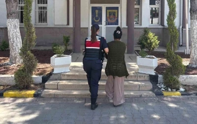 Kırıkkale&rsquo;de &rsquo;uyuşturucu&rsquo; ticaretinden aranan h&uuml;k&uuml;ml&uuml; yakalandı
