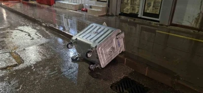 Kırıkkale ve &Ccedil;orum&rsquo;da yağmur ve kuvvetli r&uuml;zgar etkili oldu
