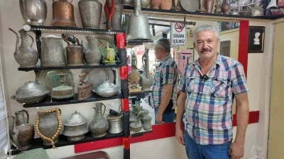 Kırka’da erkekler tarihin gölgesinde tıraş oluyor
