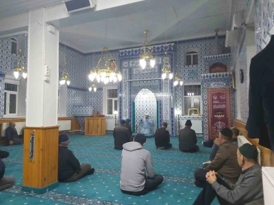 Kırka Mahallesi Maden Camii&rsquo;nde yatsı namazı buluşması ger&ccedil;ekleşti
