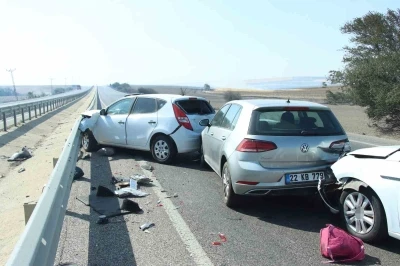 Kırklareli’nde çıkan yangında yoğun duman kazaya sebep oldu: 6 yaralı
