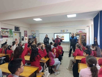 Kırklareli&rsquo;nde "Mahremiyet, Akran Zorbalığı ve G&uuml;venli İnternet" eğitimleri
