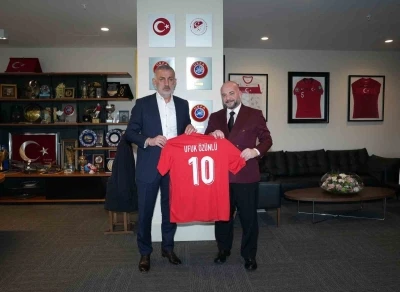 Kırkpınar Ağası &Ouml;z&uuml;nl&uuml;, Başkan Hacıosmanoğlu ve Başkan Vekili Otyakmaz&rsquo;ı ziyaret etti
