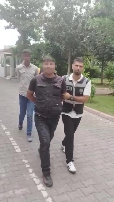 Kırmızı ışıkta sürücülere korku salan şüpheliler yakalandı
