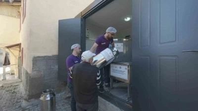 Kırsalda s&uuml;t &uuml;reticilerinin emeği kazanca d&ouml;n&uuml;ş&uuml;yor
