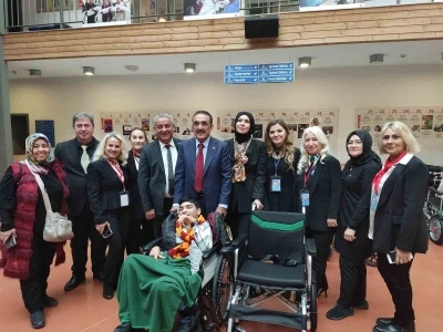 Kırşehir Beyazay Derneği&rsquo;nden &rsquo;Bir Sandalye Bir Umut&rsquo; projesine katkı
