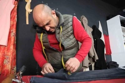 Kırşehir&rsquo;de, terzilerde bayram yoğunluğu erken başladı
