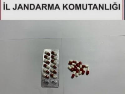 Kırşehir&rsquo;de uyuşturucu operasyonu: 2 kişi yakalandı
