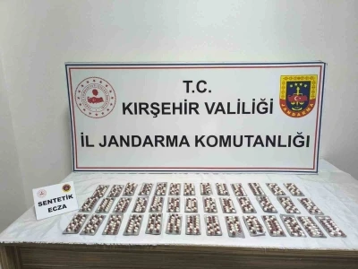 Kırşehir’de uyuşturucu operasyonu: 557 sentetik hap ele geçirildi, 1 kişi tutuklandı
