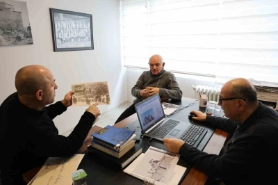 Kırşehir&rsquo;deki envanter &ccedil;alışmasında Yunan General Trikopis&rsquo;in esir tutulduğu h&uuml;k&uuml;met konağının fotoğrafı ortaya &ccedil;ıktı
