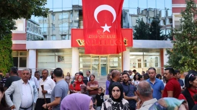 Kırşehirliler 15 Temmuz&rsquo;un 10. yılında Cacabey Meydanı&rsquo;nda buluştu
