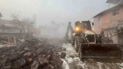 Kış ortasında evsiz kaldılar
