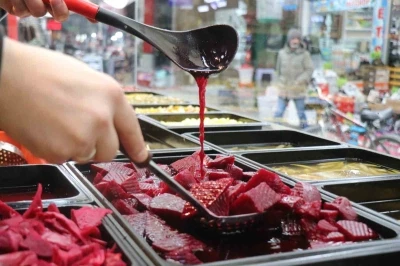 Kış sofralarının renkli lezzeti turşu vatandaştan yoğun ilgi g&ouml;r&uuml;yor
