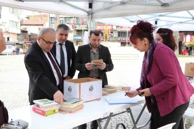 Kitap bağış kampanyası Edremit&rsquo;te başladı

