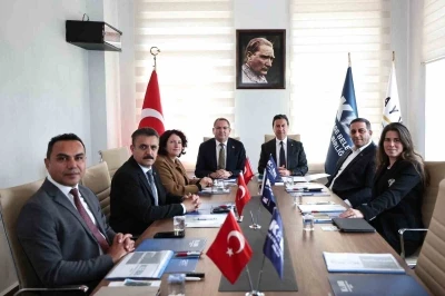 Kıyı Ege belediyeleri Ayvalık&rsquo;ta buluştu

