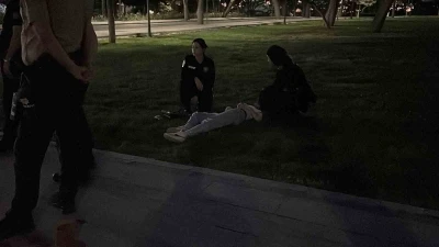 Kız &ccedil;ocuğu parkta baygın bulundu
