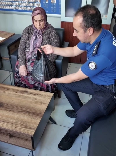 Kızı sürpriz yapınca annenin 500 bin TL’lik altını çöpe gitti
