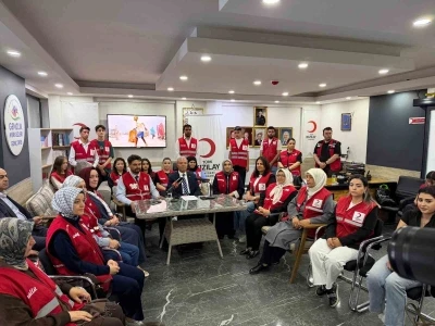 Kızılay Başkanından a&ccedil;ıklama: "Sehven paylaşım nedeniyle &ouml;z&uuml;r dilerim"
