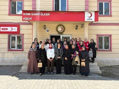 Kızılay&rsquo;dan hem anne hem baba olan kadınlara Anneler G&uuml;n&uuml; s&uuml;rprizi
