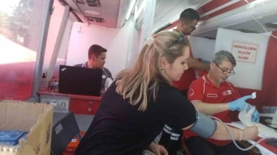 Kızılay&rsquo;dan sıcaklara karşı akşam mesaisi
