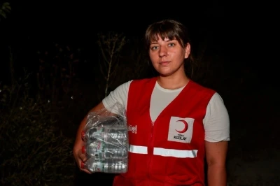 Kızılay gönüllülerinden orman yangınlarıyla mücadeleye destek
