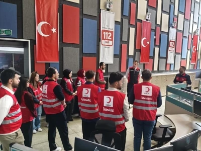 Kızılay g&ouml;n&uuml;ll&uuml;lerine acil &ccedil;ağrı y&ouml;netimi anlatıldı
