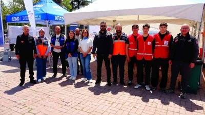 Kızılay ve Afad g&ouml;n&uuml;ll&uuml;lerinden kan bağışı seferberliği
