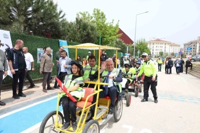Kızılcıklı Mahallesi&rsquo;nde Trafik Eğitim Sokağı a&ccedil;ıldı
