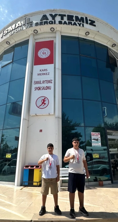 Kızıltepe’de ikiz kardeşler uzakdoğu sporunda fırtına gibi