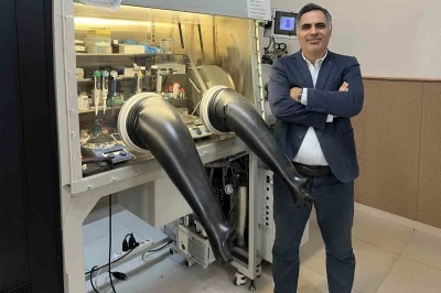 KMÜ’lü akademisyene &quot;Çevre ve Enerji Uygulamaları&quot; kategorisinde birincilik ödülü
