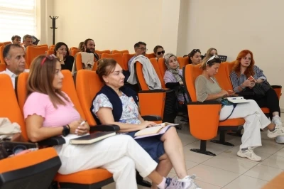 KO-MEK’ten gazetecilere &quot;Etkili Sosyal Medya Kullanımı&quot; eğitimi
