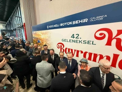 Kocaeli 42&rsquo;inci kez bayramlaştı: Renkli ve uluslararası buluşma

