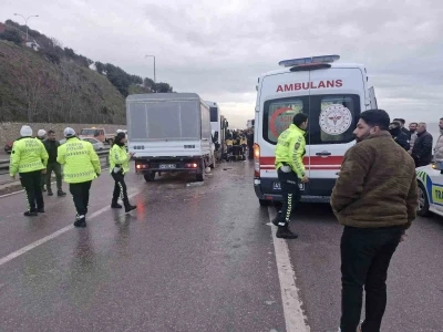 Kocaeli&rsquo;de 3 ara&ccedil;lı zincirleme kaza: 7 yaralı
