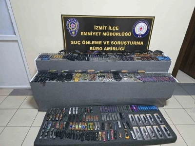 Kocaeli’de 405 adet ruhsatsız kesici alet ele geçirildi
