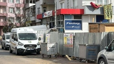 Kocaeli'de bir iş&ccedil;i inşattan d&uuml;şt&uuml;!