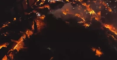 Kocaeli’de ormanlık alandaki baraka alev alev yandı
