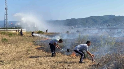 Kocaeli’de otluk yangını

