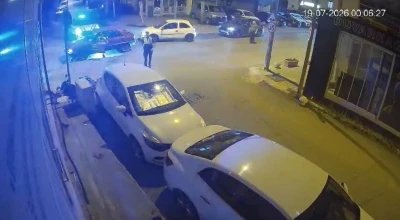 Kocaeli&rsquo;de otomobil motosikletle &ccedil;arpıştı: 1 yaralı
