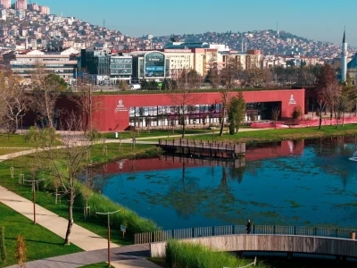 Kocaeli&rsquo;de "Alev Alatlı K&uuml;t&uuml;phanesi ve Sanat Galerisi" t&ouml;renle tanıtıldı
