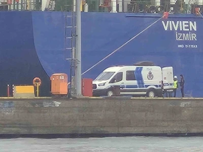 Kocaeli’de tekne alabora oldu: 1 ölü, 1 yaralı
