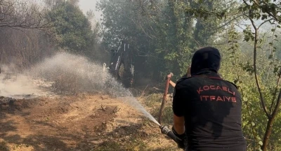 Kocaeli’deki orman yangınına 10 helikopter ve 6 uçakla müdahale sürüyor
