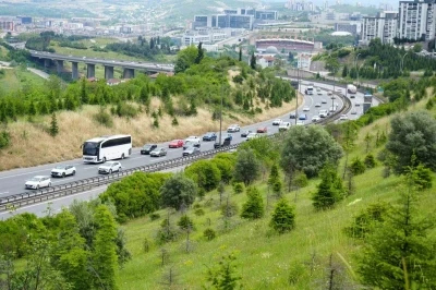 Kocaeli ge&ccedil;işinde Anadolu&rsquo;dan Avrupa&rsquo;ya bayram d&ouml;n&uuml;ş trafiği akıcı ilerliyor
