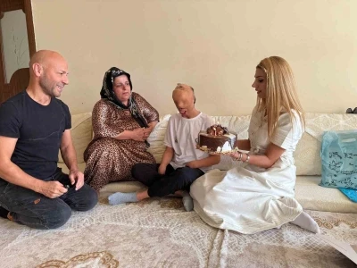 Kocaeli’nden Yüksekova’ya sevgi seli: Özel gereksinimli öğretmen bir çocuğun hayatına dokundu
