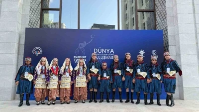 Kocaeli’nin &quot;Gonca Efeleri&quot; Cumhurbaşkanı Erdoğan’ın önünde sahne aldı
