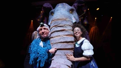 Kocaeli Şehir Tiyatrosu, ekim ayında sanatseverlerle buluşuyor
